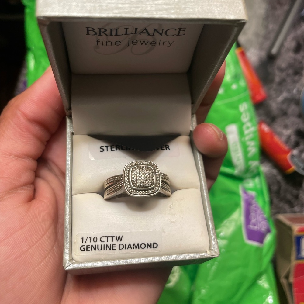 I don’t want to throw this away so I am selling this instead.